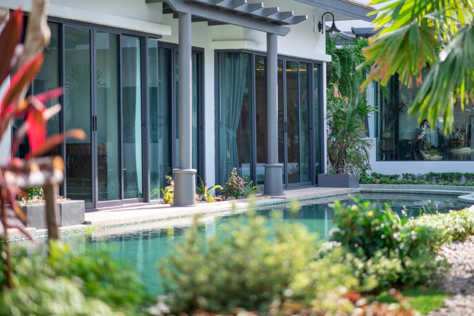 Tajh Pool Villas Чалонг Экстерьер фото